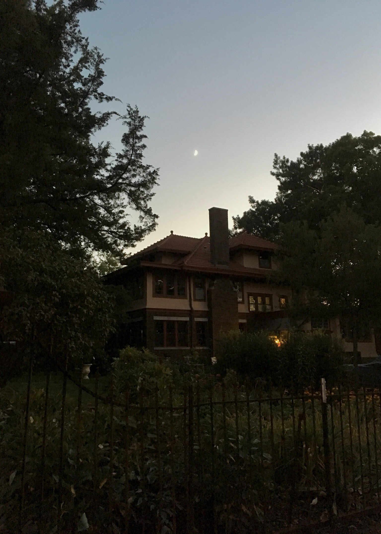 978EC63C-8F29-405D-B756-31C47F503ABA